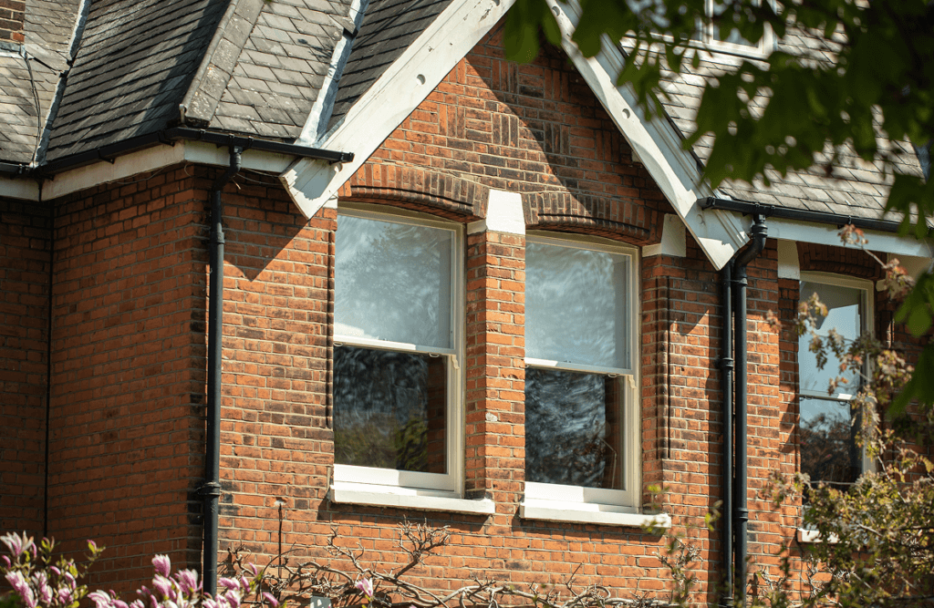 How to clean your gutters